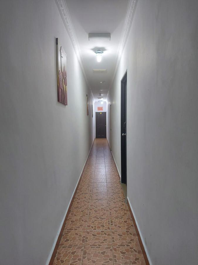 Nabil Nabila Motel Kuah Exterior foto