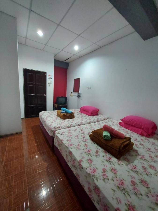 Nabil Nabila Motel Kuah Exterior foto